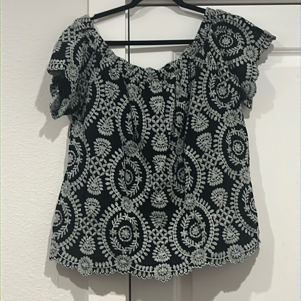 Entro black and white off the shoulder blouse